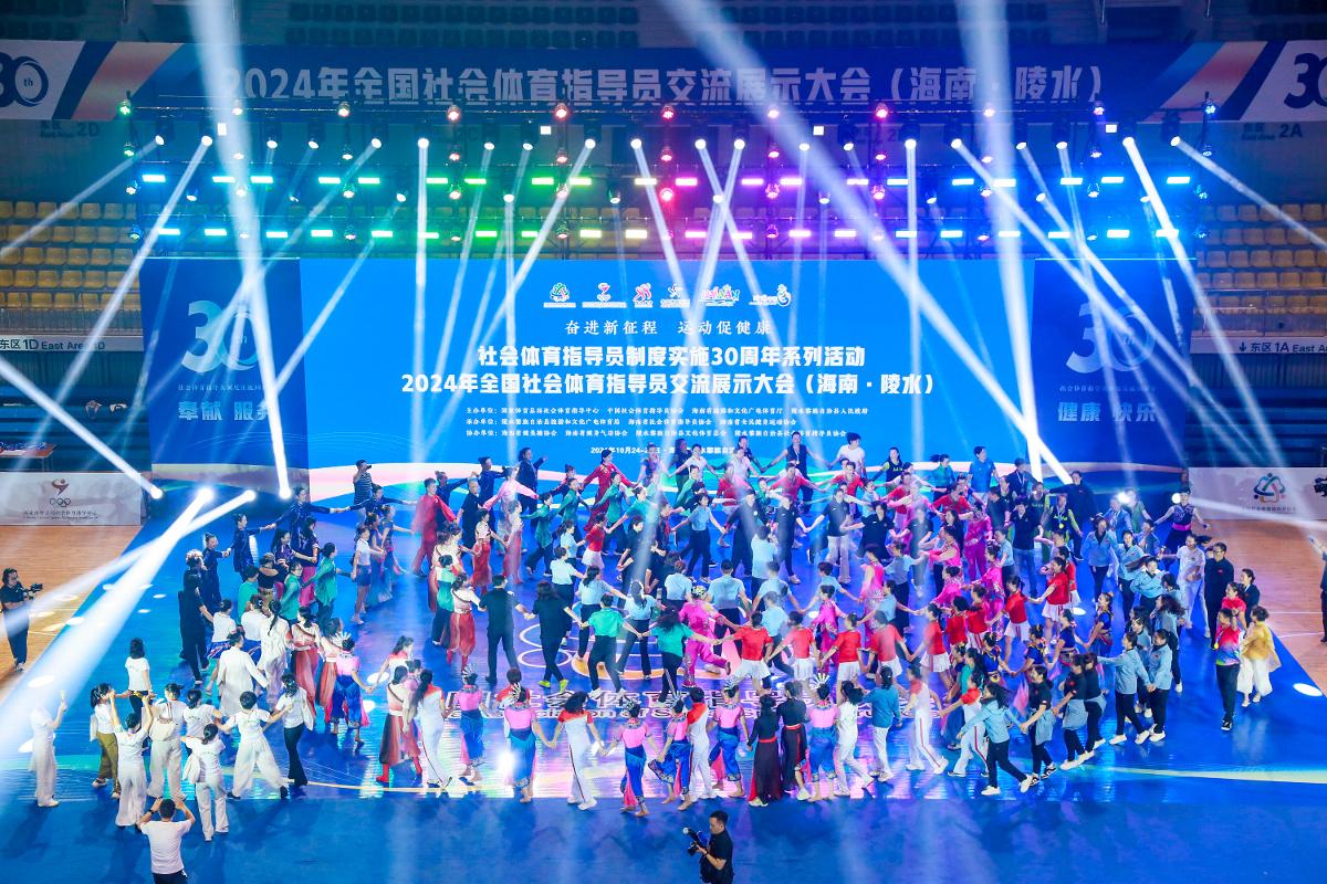 半场： 萨索洛2-1佛罗伦萨，曼德拉戈拉点射，沃尔帕托破门